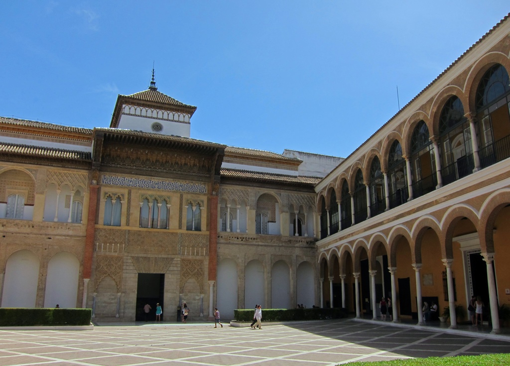 Hunting Courtyard and Palace of Pedro I