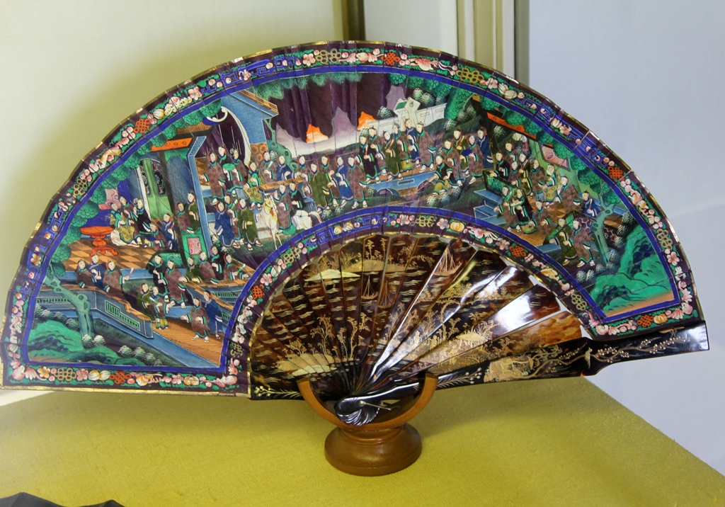 Oriental Asymmetrical Fan