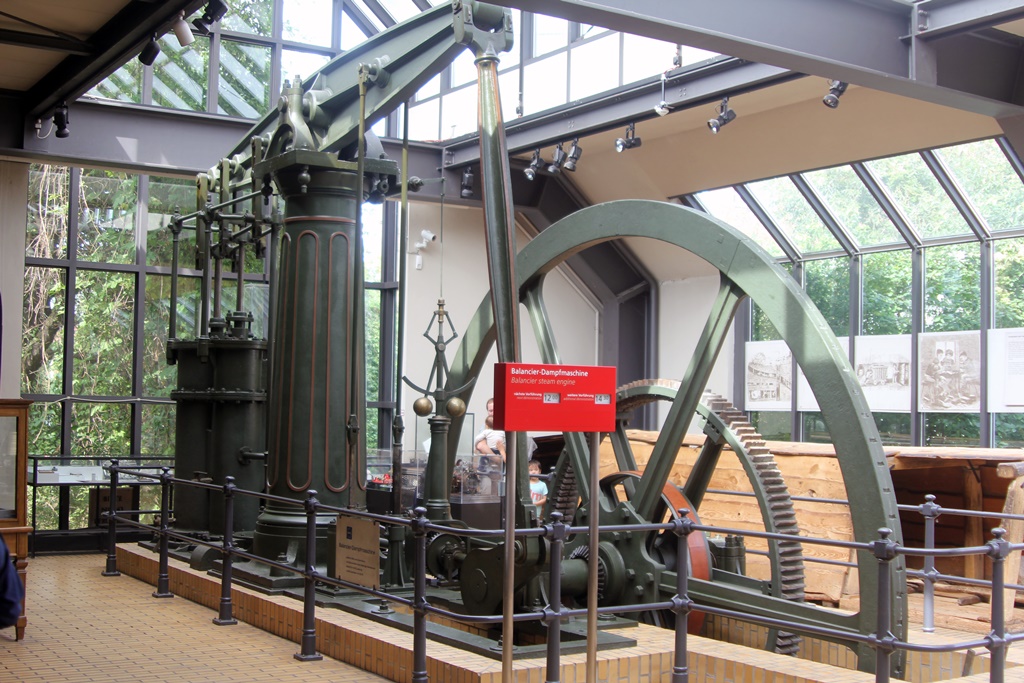 Balancier Steam Engine