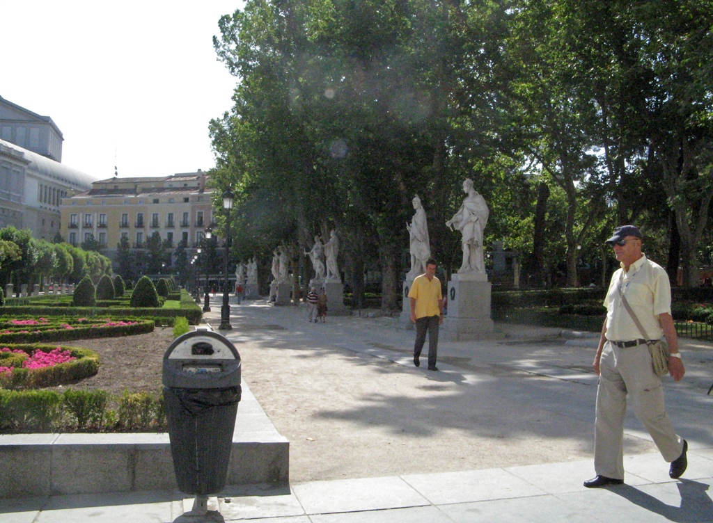 Plaza and Statues