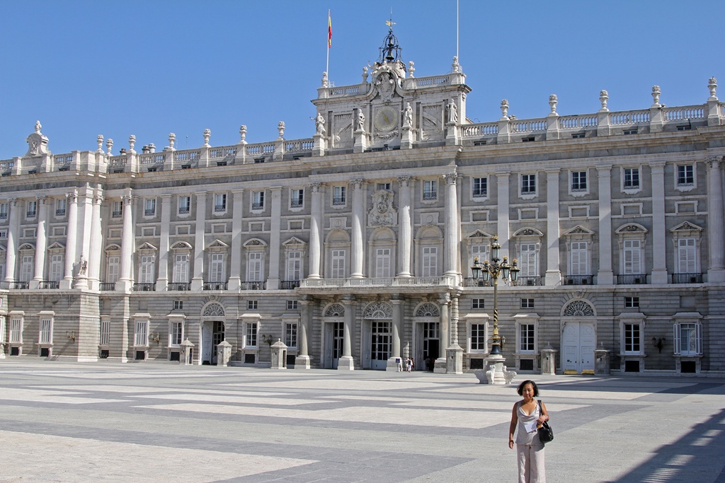 Nella and Southern Façade of Palace