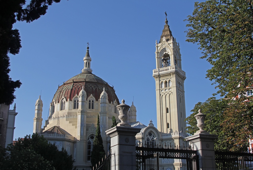 Iglesia de San Manuel y San Benito