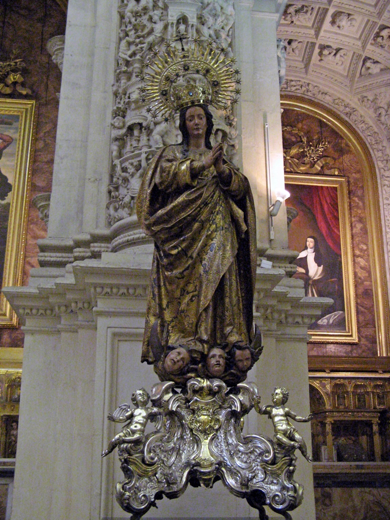 Statue of the Virgin, Alonso Martínez