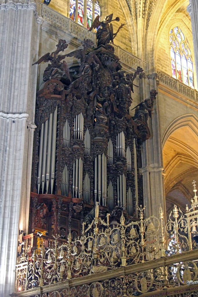 Organ in Choir