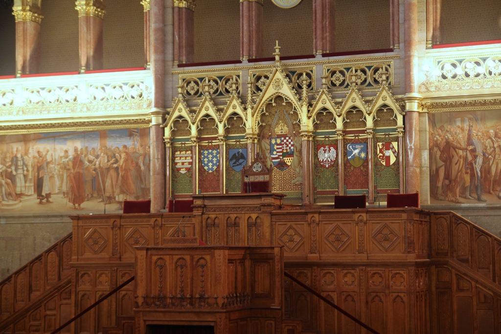 Podium, Old Upper House Hall