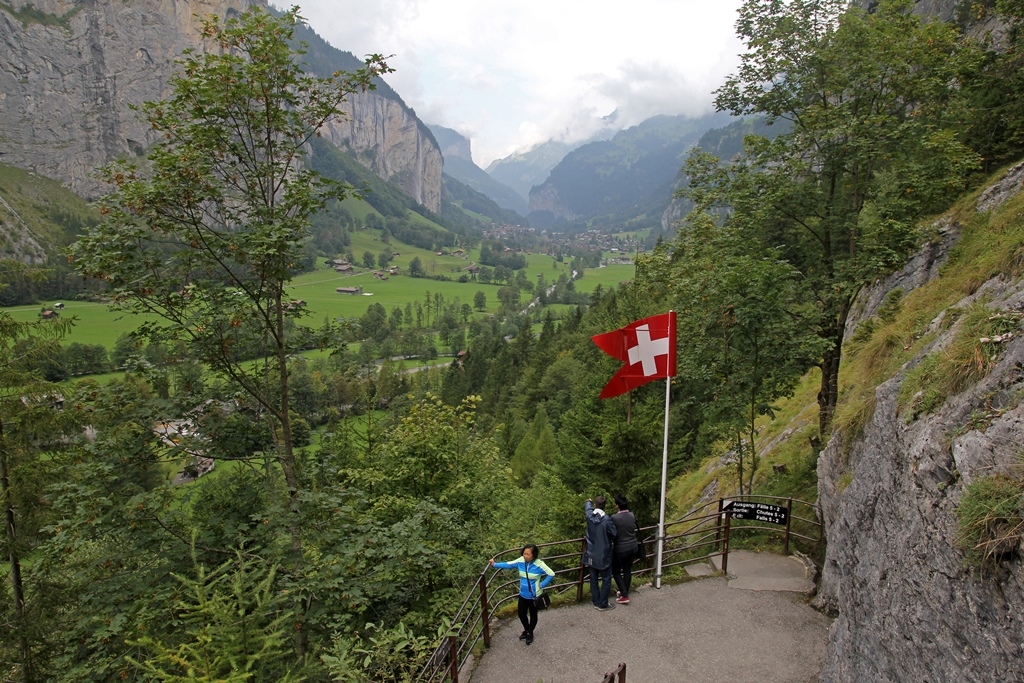 Nella with Lauterbrunnen Valley