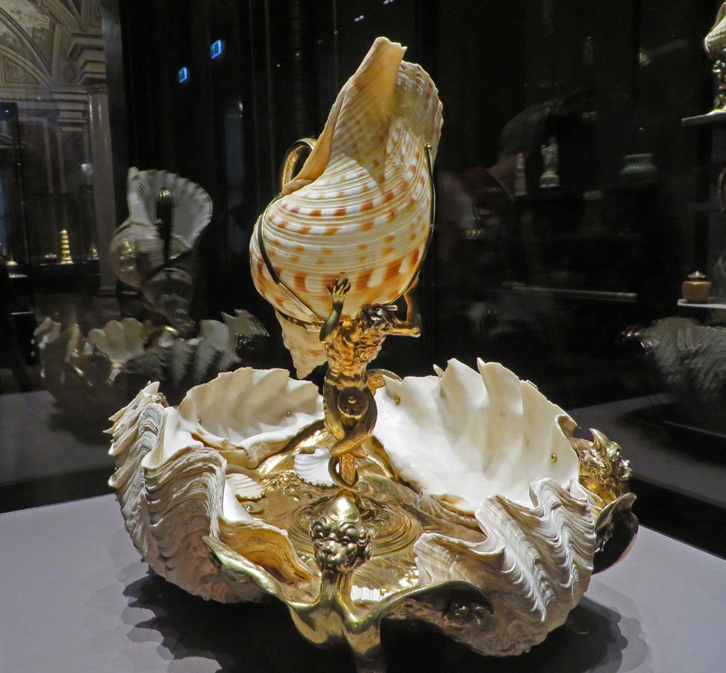 Ornamental Basin with Ewer