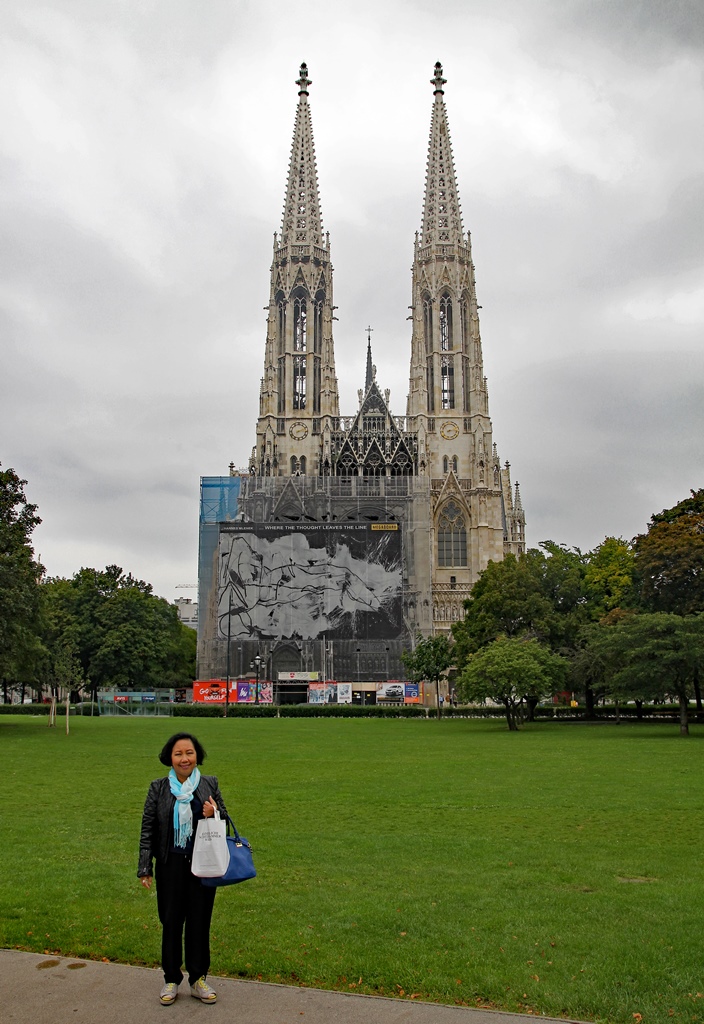 Nella and Votivkirche