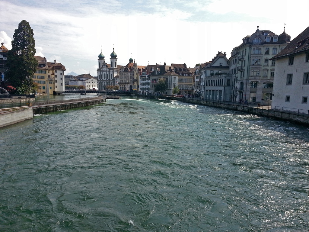 Upstream from Spreuerbrücke