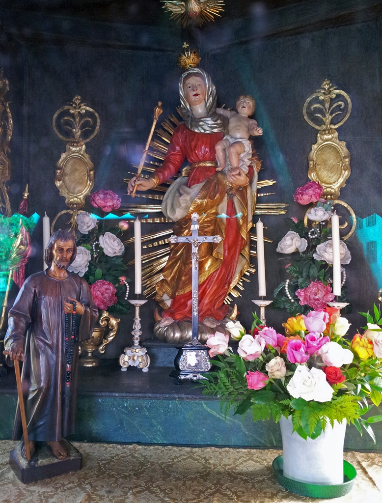 Tiny Chapel on Spreuerbrücke