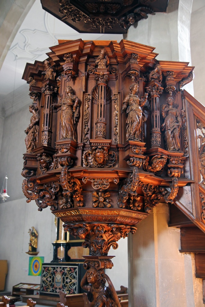 Pulpit Detail