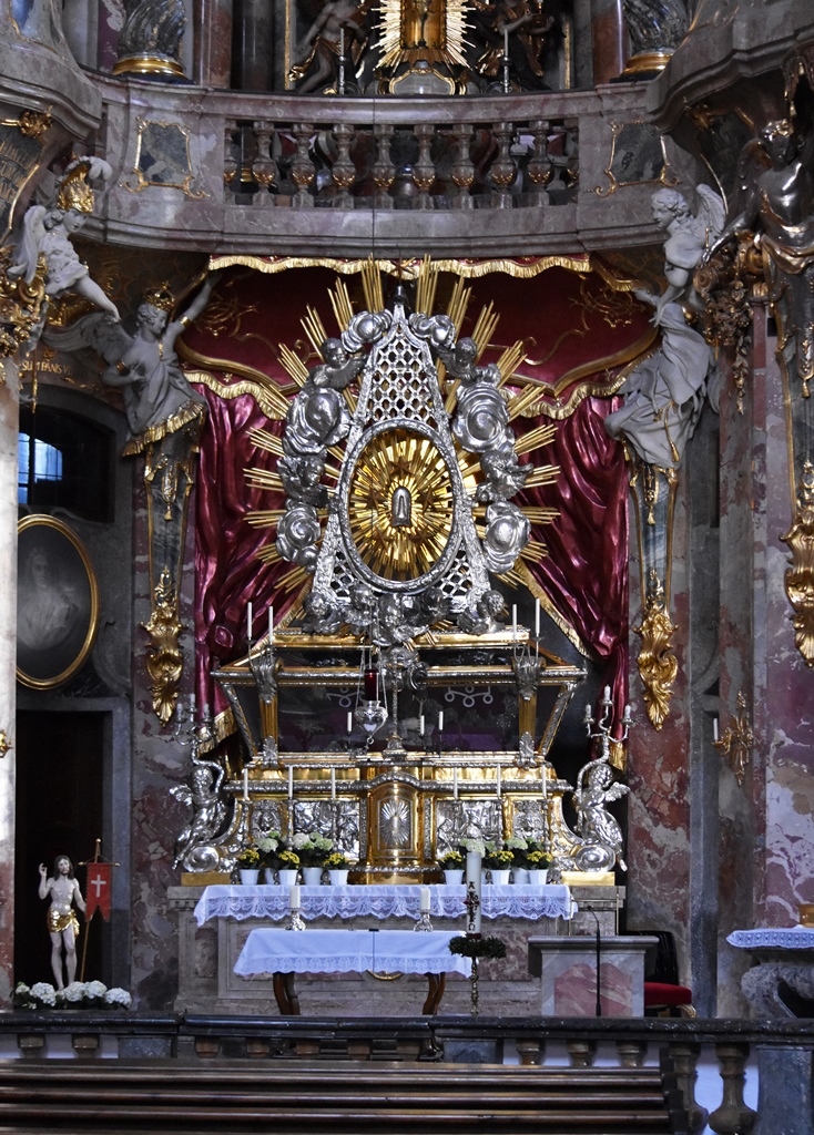 Main Altar