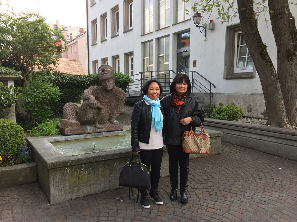 Nella and Nila and Fountain Next to Town Hall