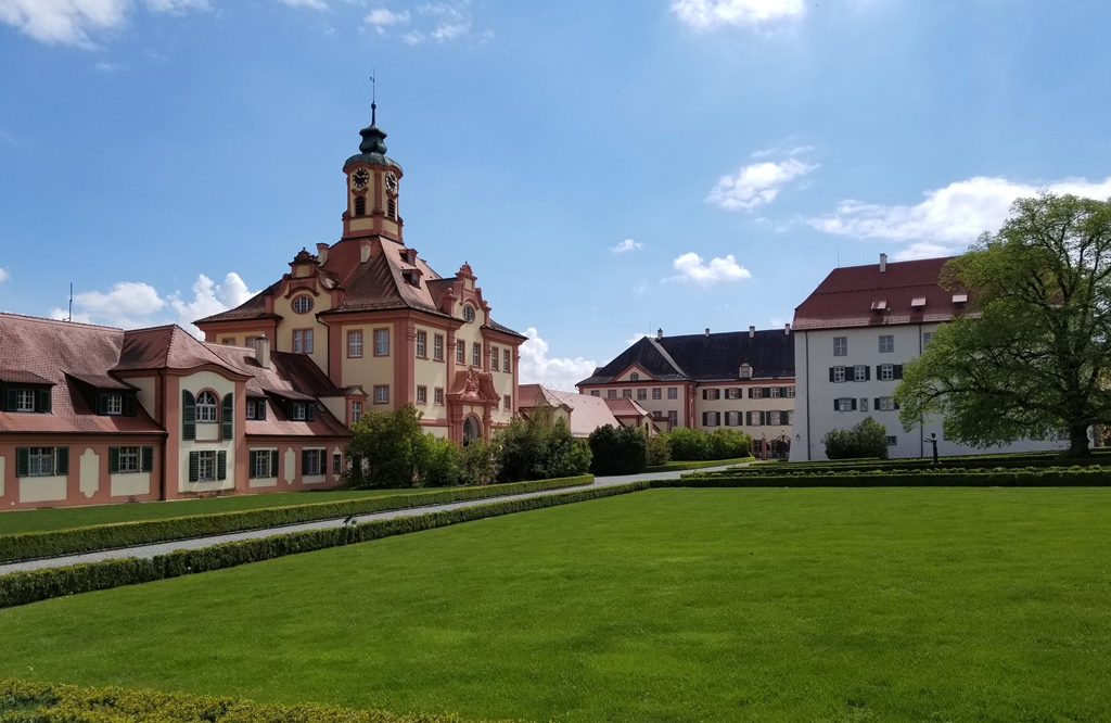 Gatehouse and Complex Buildings