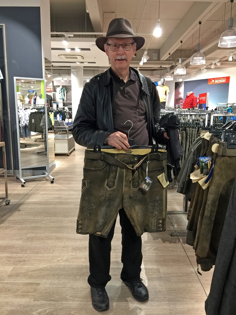 Bob with Lederhosen