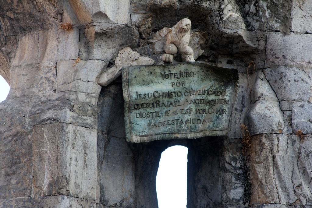 Detail, Triunfo de San Rafael Column