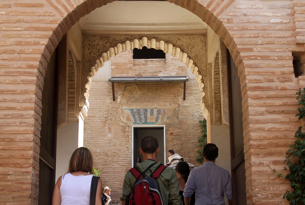 Entry into Palace from Dismounting Courtyard