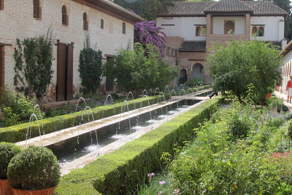 Water Garden Courtyard and South Pavilion