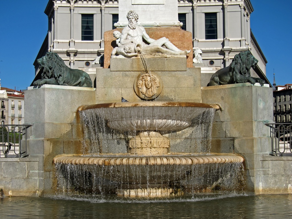 Monument to Philip IV, Fountain