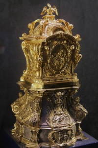 Urn and Stand for Holy Thursday (18th C.)