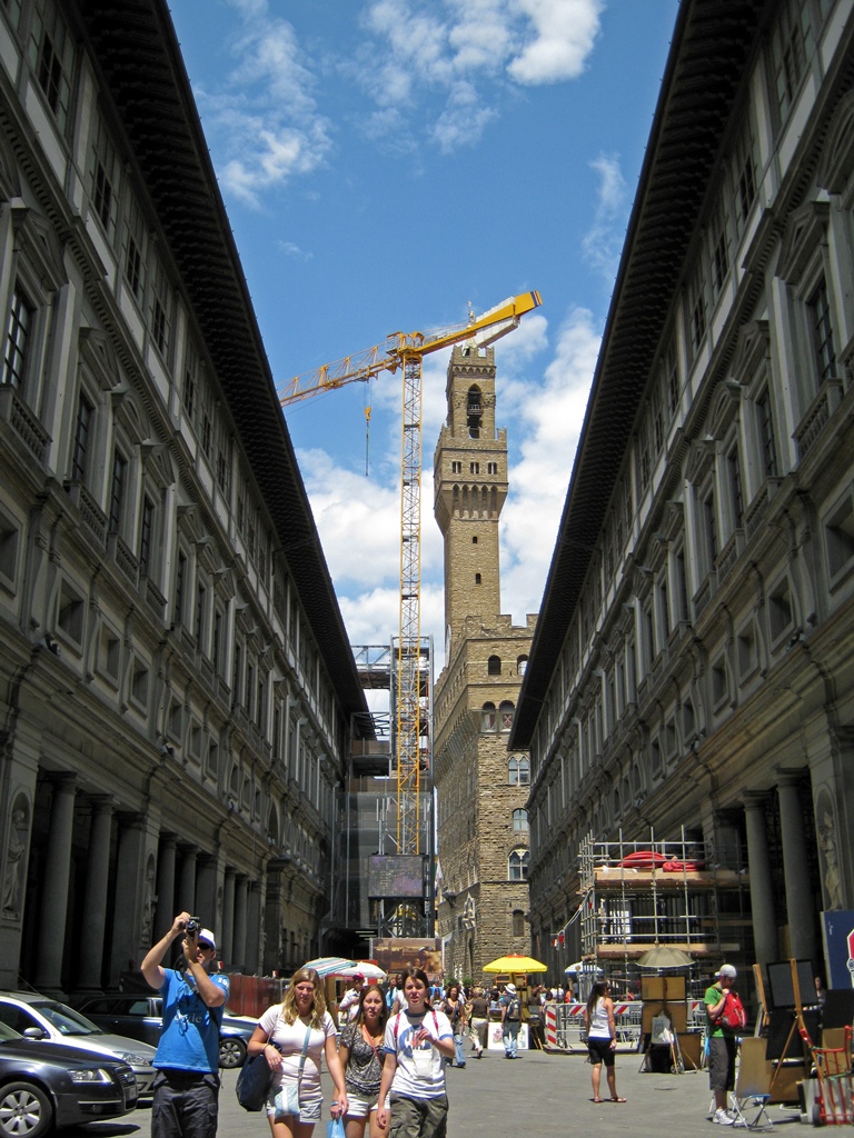 Uffizi Courtyard