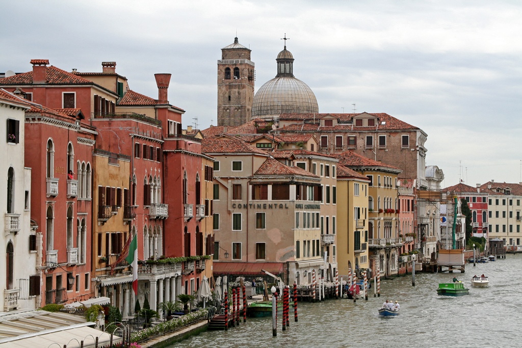 Hotel Continental and San Geremia Church