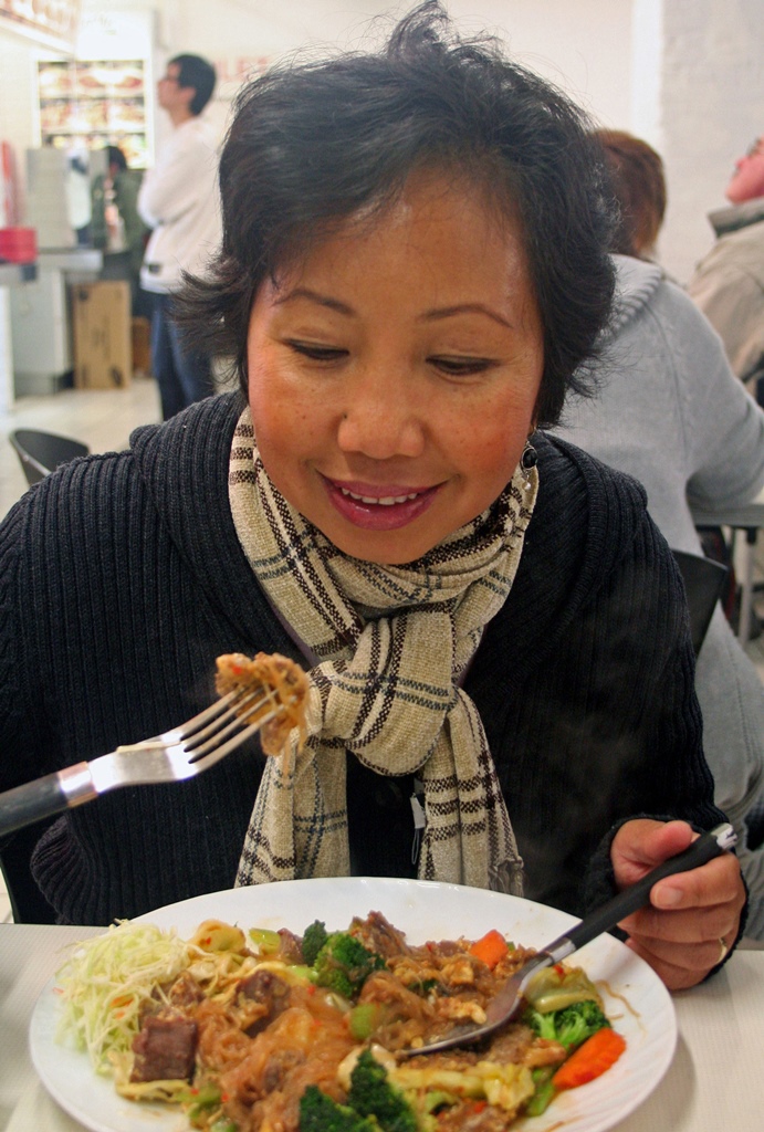 Nella and Beef with Broccoli