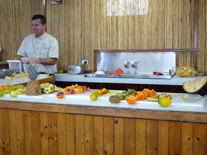 Chopped Fruits and Presenter