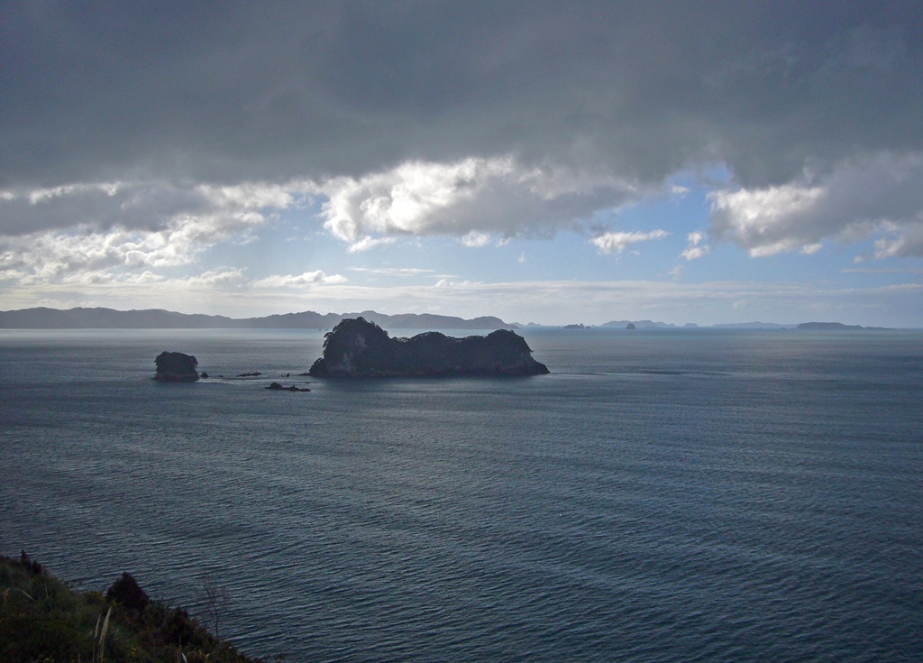 Poikeke and Motueka Islands