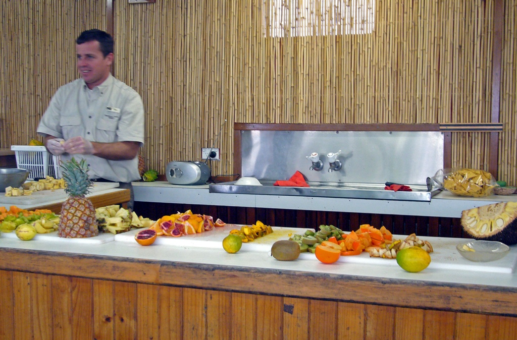 Chopped Fruits and Presenter