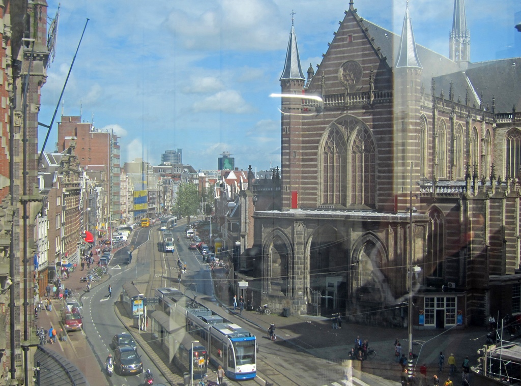 Nieuwe Kerk from Magna Plaza