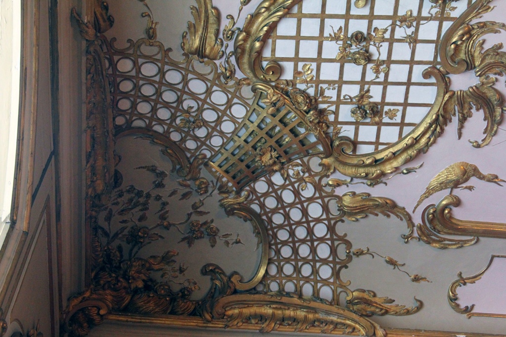 Decorated Ceiling