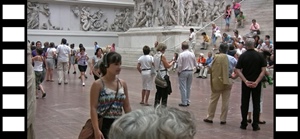 Nella and Connie, Brandenburg Gate