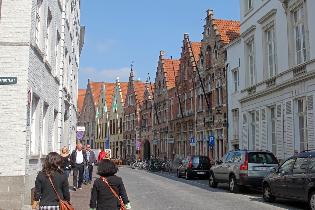 Connie and Nella on Oude Burg