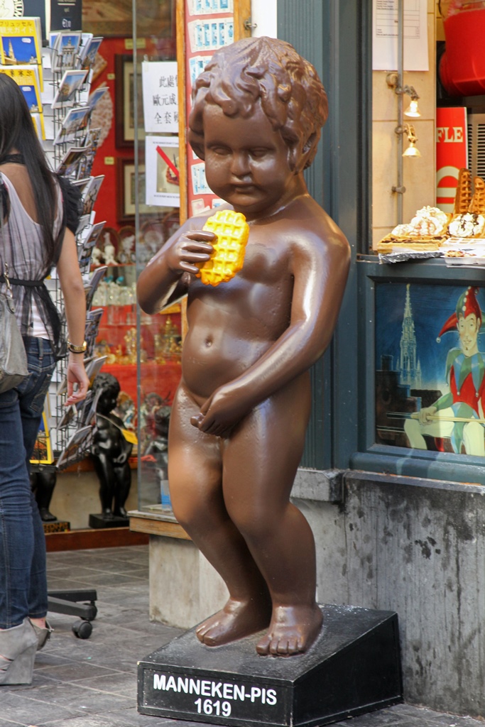 Manneken-Pis and a Waffle