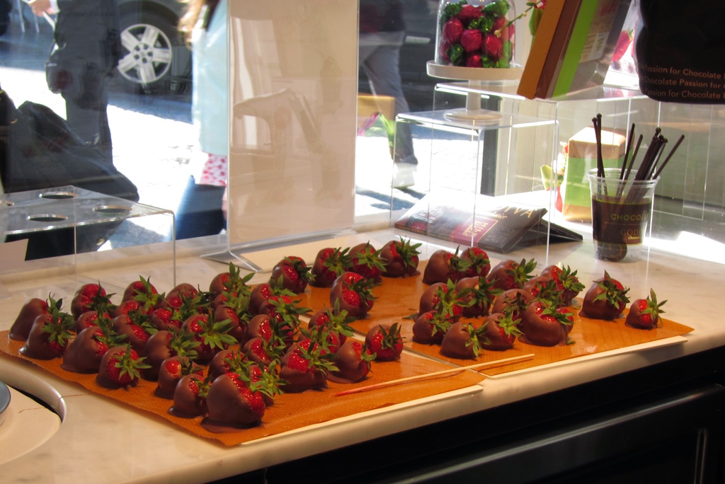 Chocolate-Dipped Strawberries, Godiva