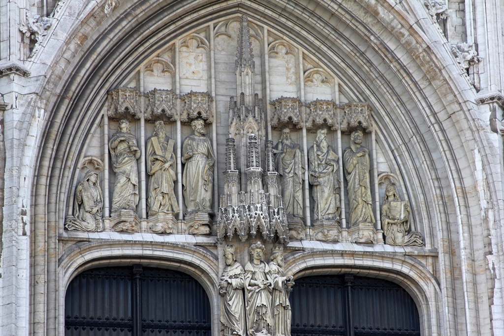 Figures Above Center Portal