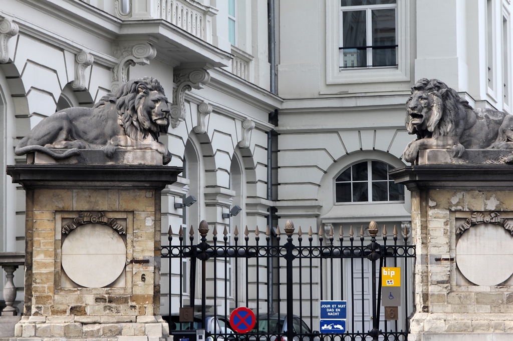 Lions Guarding Building