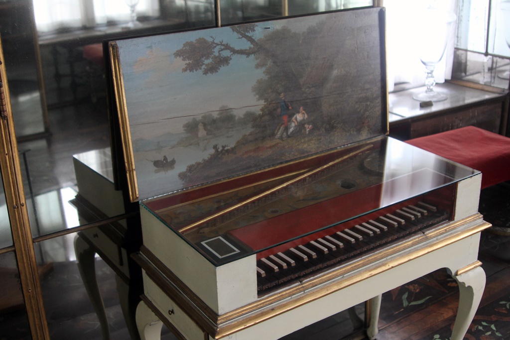 Spinet