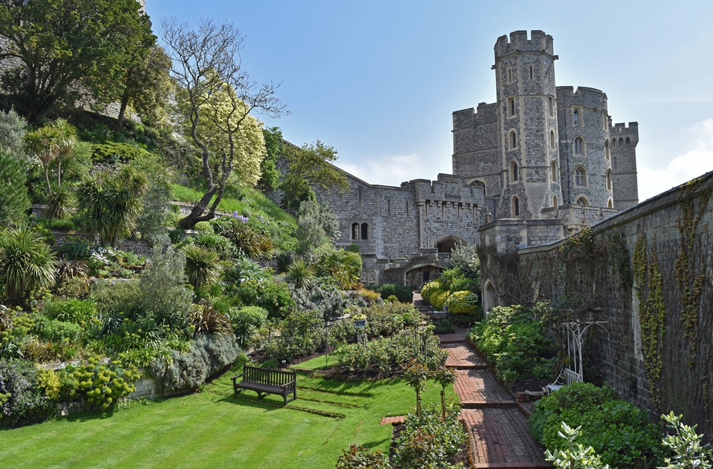 Edward III Tower and Landscaping