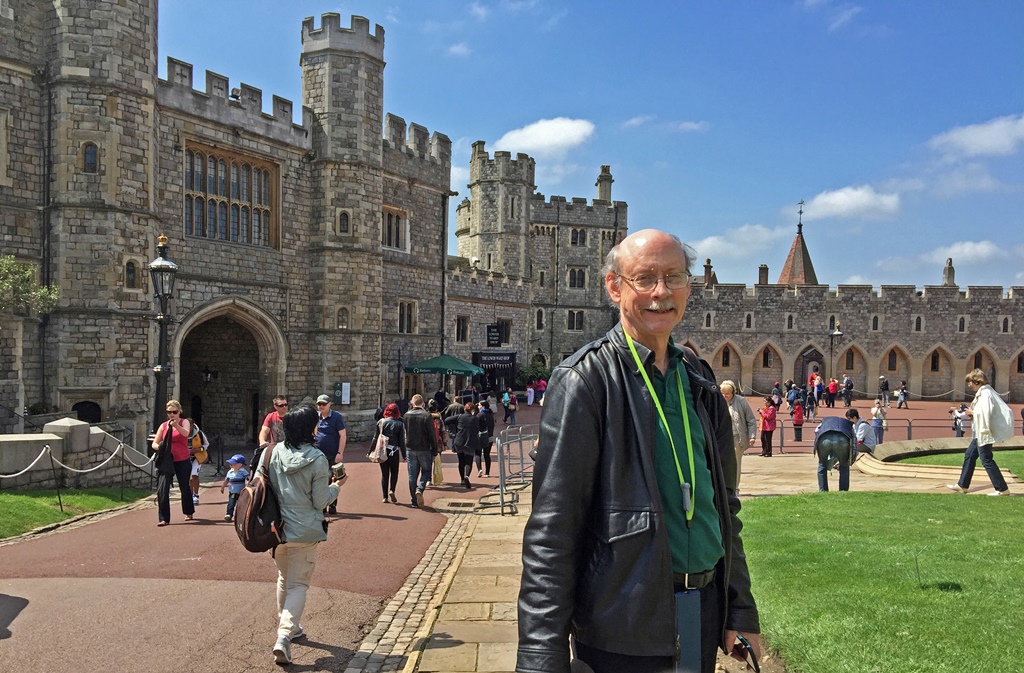 Bob and King Henry VIII Gate