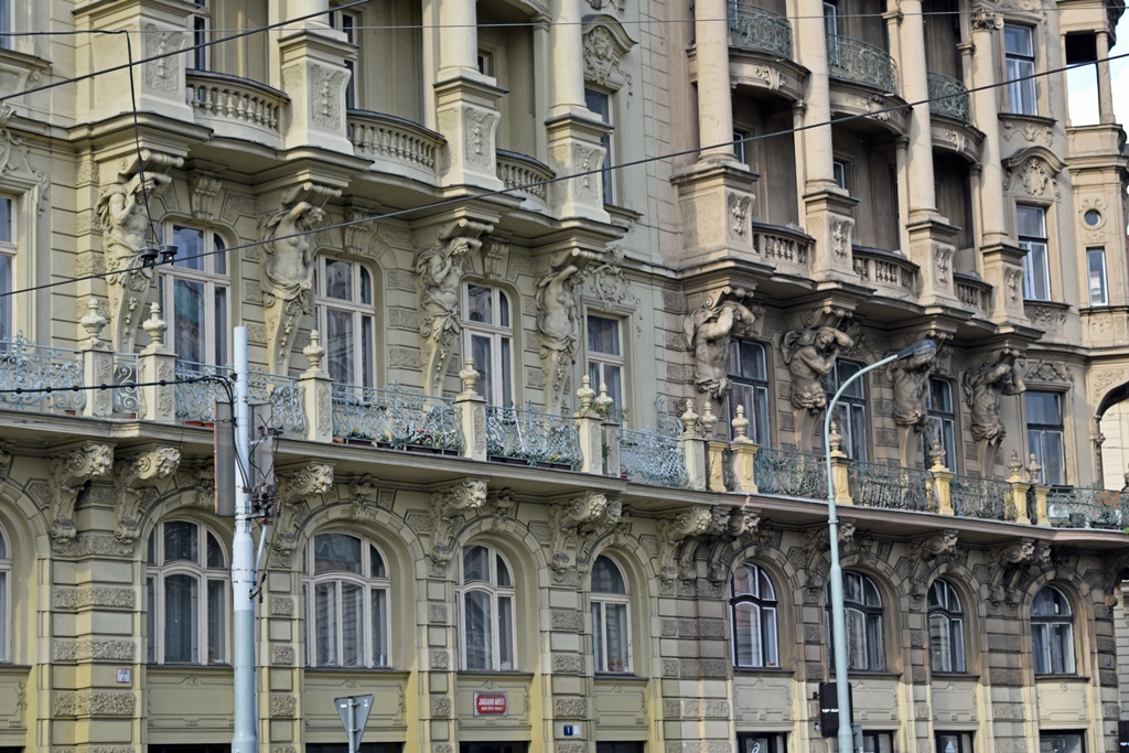 Building Detail, Jiráskovo Námestí