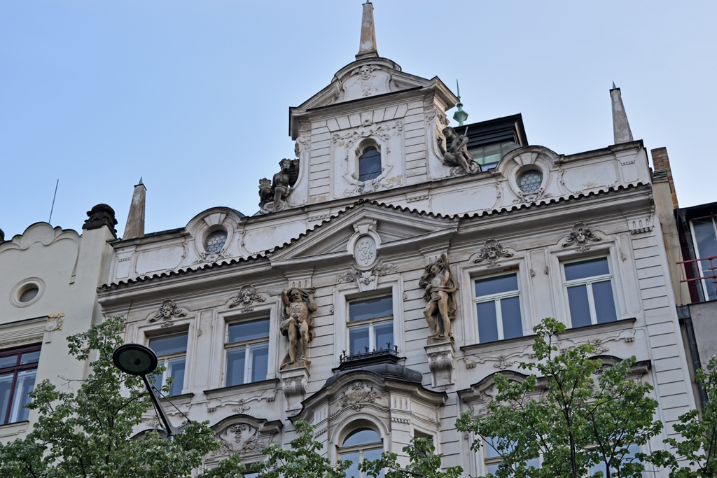 10 Wenceslas Square