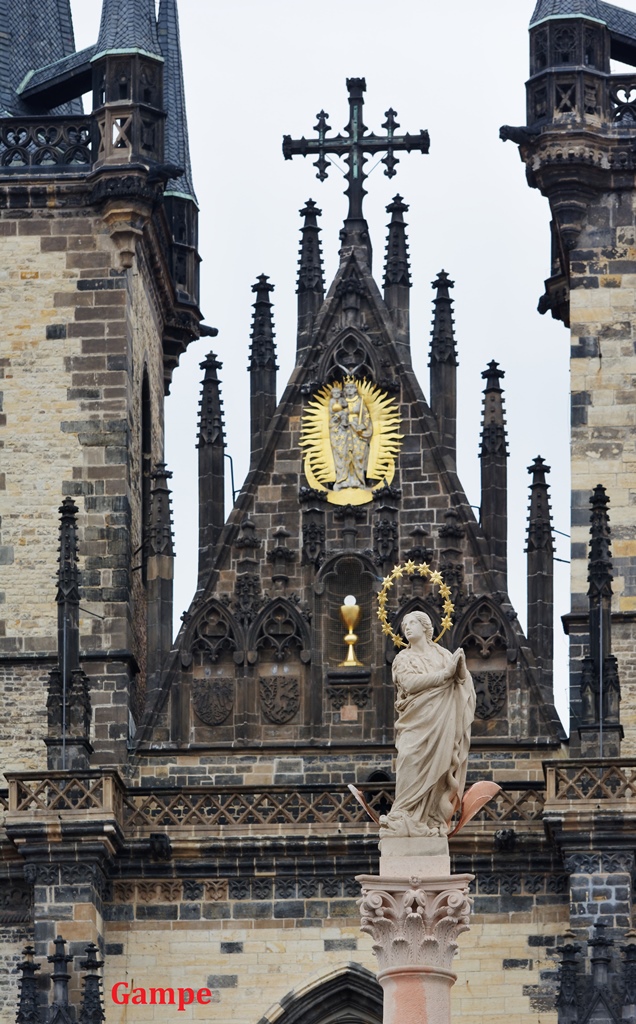 Gable with Medallion, Chalice and Marian Column (2020)