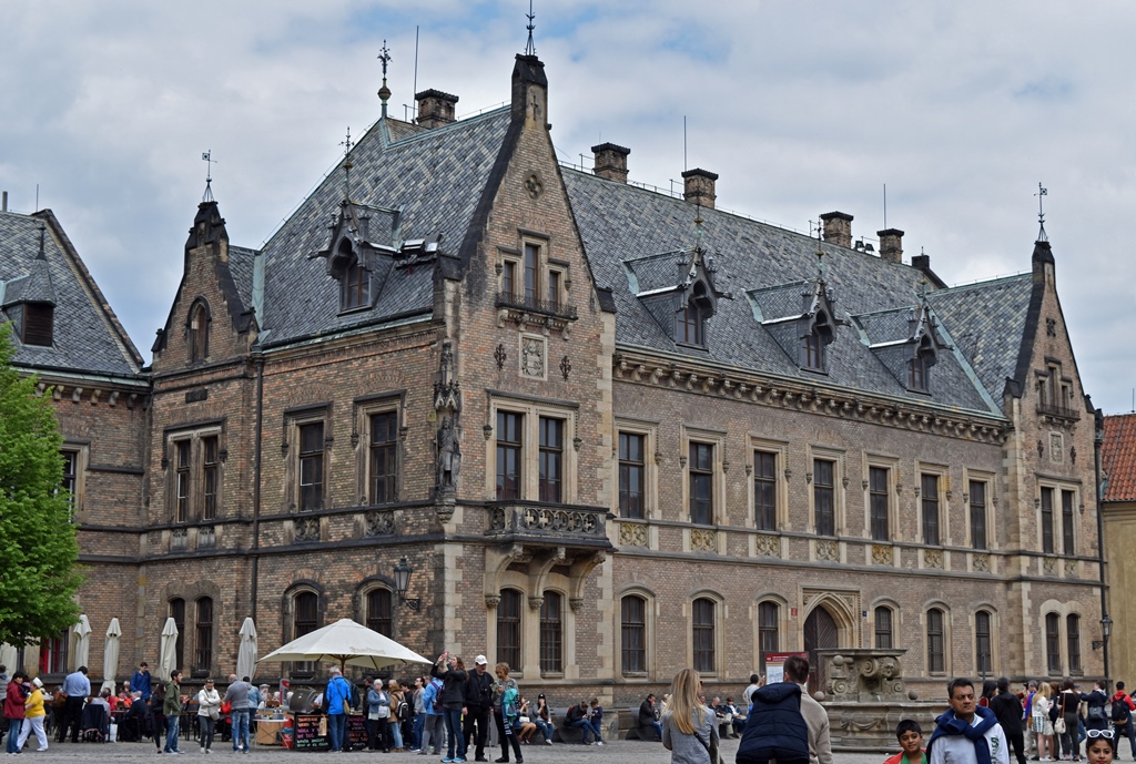 New Provost Residence with Outdoor Café