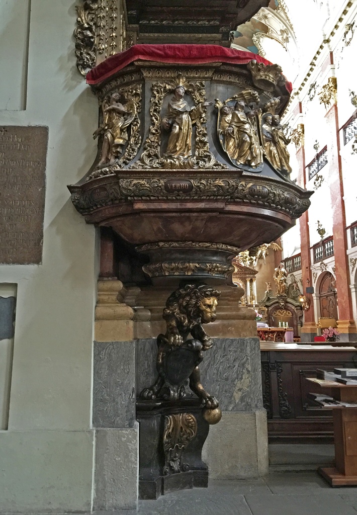 Pulpit Detail