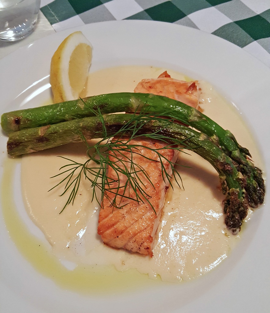 Bob's Salmon and Asparagus