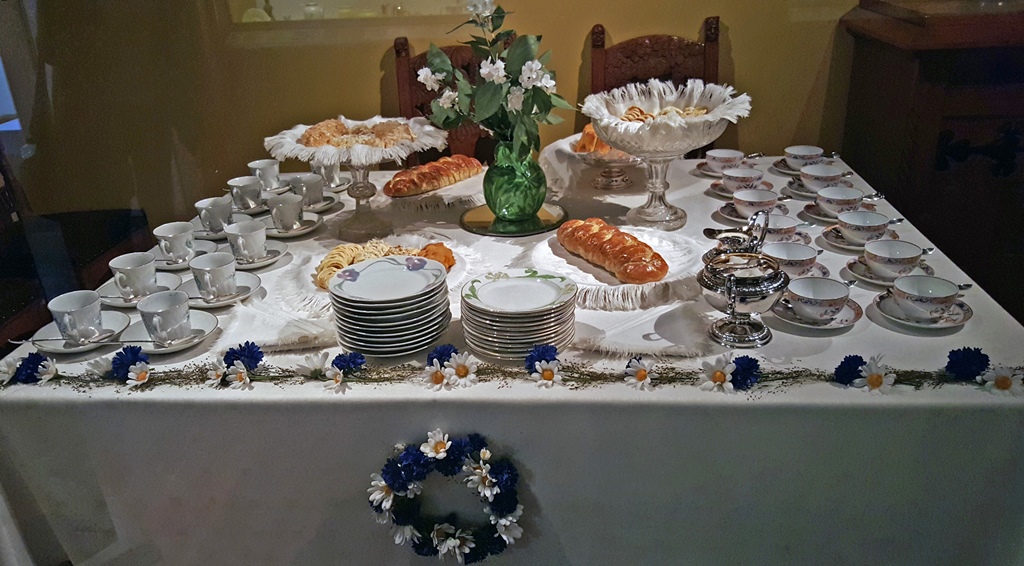 Table Setting